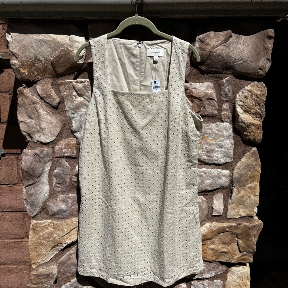 Banana Republic Eyelet Dress Size Large Cotton Sleeveless Shift Dress NWT